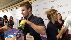  Emily giving Stephen جیلی beans at PaleyFest 2015.