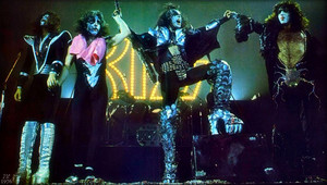  kiss (Destroyer Tour) St Louis, Missouri…July 1976