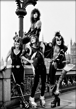 KISS ~(Westminster Bridge) London, England ~May 10, 1976