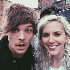  Louis with fã 6