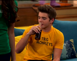  Max drinking Cola