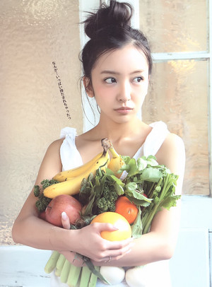 「Luv U」 - Itano Tomomi 10th ANNIVERSARY PHOTO BOOK