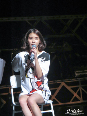  131113 iu at Modern Times show, concerto