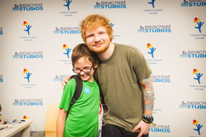  Ed stopped door to visit the kids at @RyanFoundation
