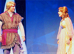  アナと雪の女王 Sing Along 表示する at ディズニー World