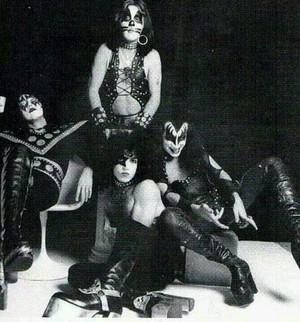  吻乐队（Kiss） 1974