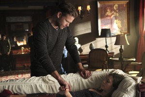  The Vampire Diaries "I'm Thinking of Du All the While" (6x22) promotional picture