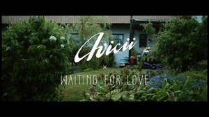  Waiting For 爱情 {Music Video}