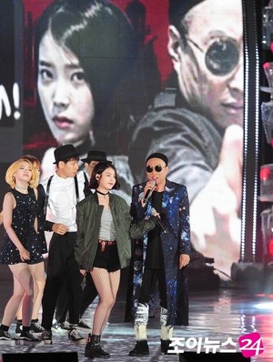 150813 IU at Infinity Challenge Festival with GD and Park Myungsoo