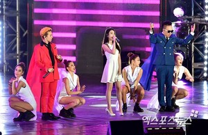  150813 아이유 at Infinity Challenge Festival with GD and Park Myungsoo