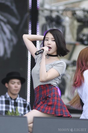 150813 IU at Infinity Challenge Song Festival Rehearsal