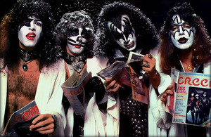  吻乐队（Kiss） ~Hollywood, California…October 19, 1976 (Creem Magazine 照片 session)