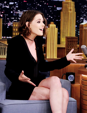  Kristen on Tonight Show(Aug 11)
