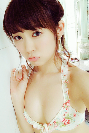 Miyuki Watanabe Phone Backgrounds