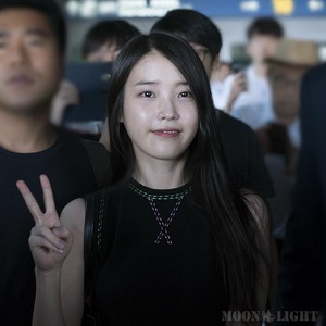 150830 IU at Incheon Airport back from Shanghai