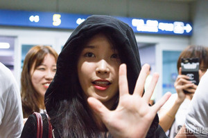  150907 IU at Incheon Airport Returning from Hong Kong