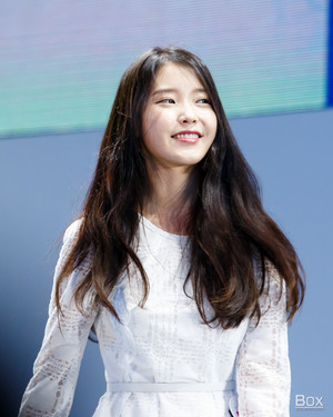  150908 iu at Samsung Play the Challenge Talk show, concerto