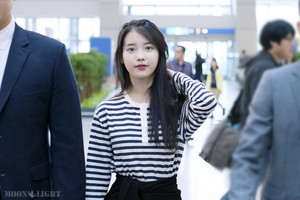 150912 IU at Incheon Airport Leaving for Hong Kong