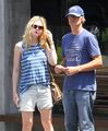 Elle out in beverly hills - elle-fanning photo