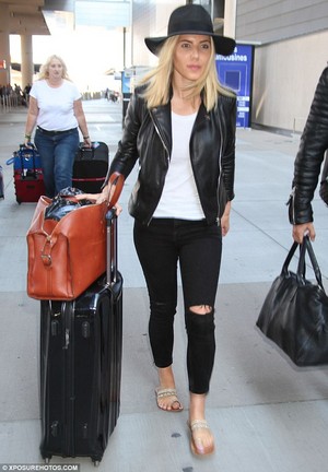 Mollie arriving to Las Vegas