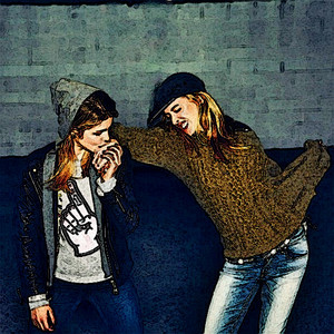  foto to Painting Emily Bett Rickards and Katie Cassidy