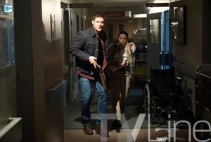  Supernatural - Episode 11.01 - Out of Darkness Into the feu - Promo Pics