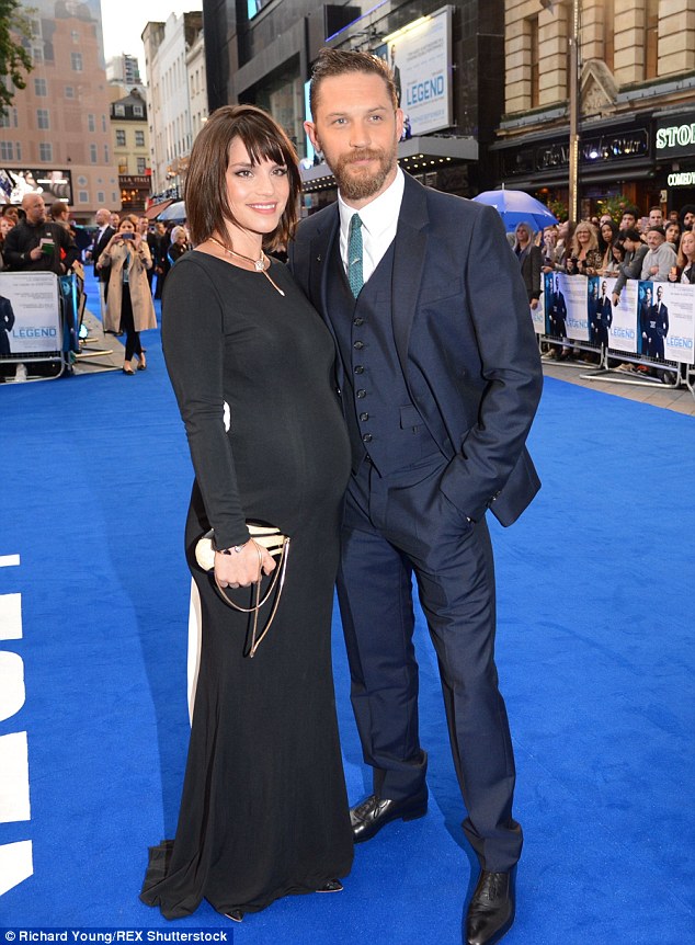 Tom and a Very Pregnant Charlotte - Tom Hardy Photo (38826591) - Fanpop -  Page 10