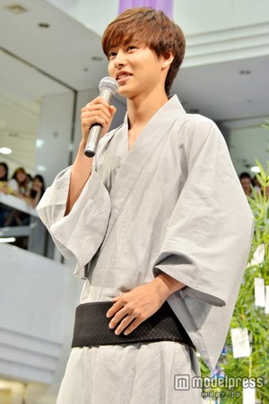  Yamazaki Kento attends talk show to promote upcoming drama 'Suikyuu Yankees'