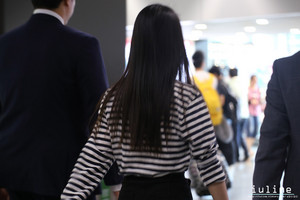  150912 李知恩 at Hong Kong Airport Returning to Korea