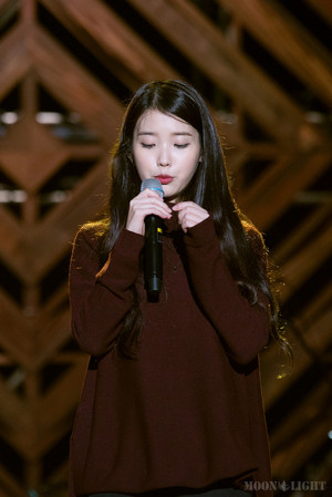  150919 iu at Melody Forest Camp concierto