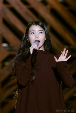  150919 iu at Melody Forest Camp konser