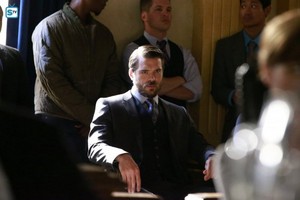  How To Get Away With Murder "She's Dying" (2x02) promotional picture