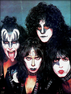 KISS ~1982 Creatures Of The Night