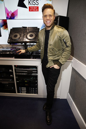  Olly Visits Kiss FM