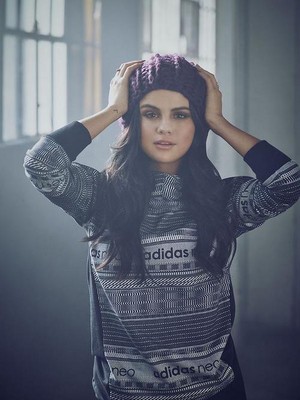 Selena beauty♔♥–♥♔