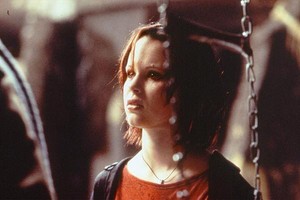  Thora Birch as Liz in The Hole