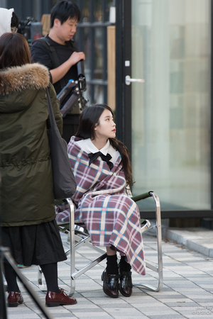 151117 IU filming New CF TV for DigiCable Smart Cable