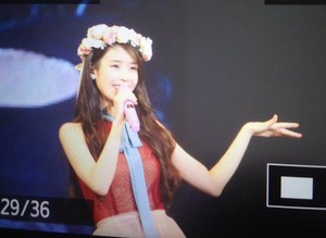  151122 IU [CHAT-SHIRE] کنسرٹ at Seoul Olympic Hall