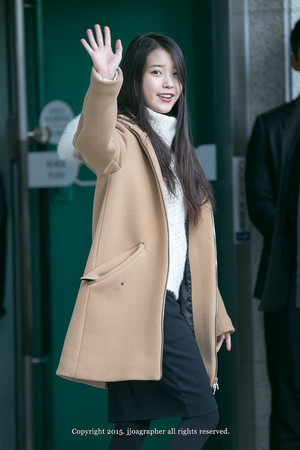 151129 IU Arriving 'CHAT-SHIRE' Concert at Busan