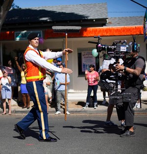 Enlisted - Behind the Scenes - Parade Duty