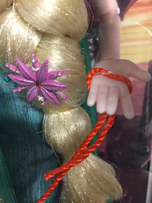  फ्रोज़न Fever Limited Edition Elsa Doll