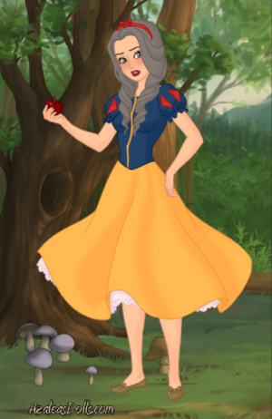  Janette in Snow White cosplay