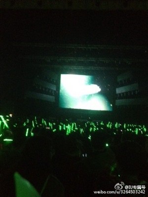 Neon green sea at IandU in Shanghai Concert