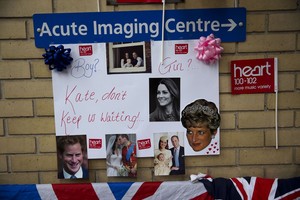  where Kate Middleton, Duchess of Cambridge is due to give birth to her সেকেন্ড child.