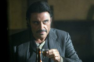  3x01 - Tell Your God to Ready for Blood - Al Swearengen