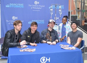 5Sos at the Children's hospital