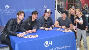 5Sos at the Children's hospital