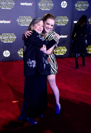  Billie Lourd and Carrie Fisher @ the Premiere of 'Star Wars: The Force Awakens'