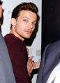 Louis arriving the London Edition hotel  - louis-tomlinson photo