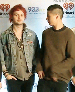 Malum grooming each other